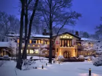 HOTEL LA NEIGE by Onko Chishin